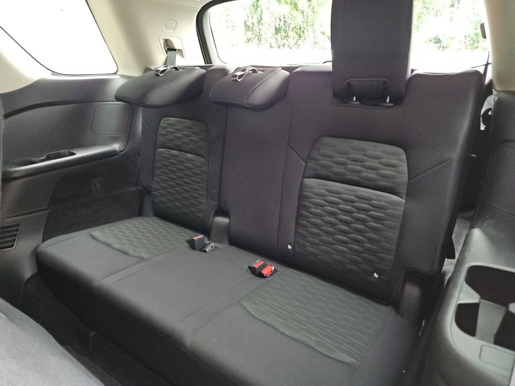 Used 2024 Nissan Pathfinder SV FWD image 27