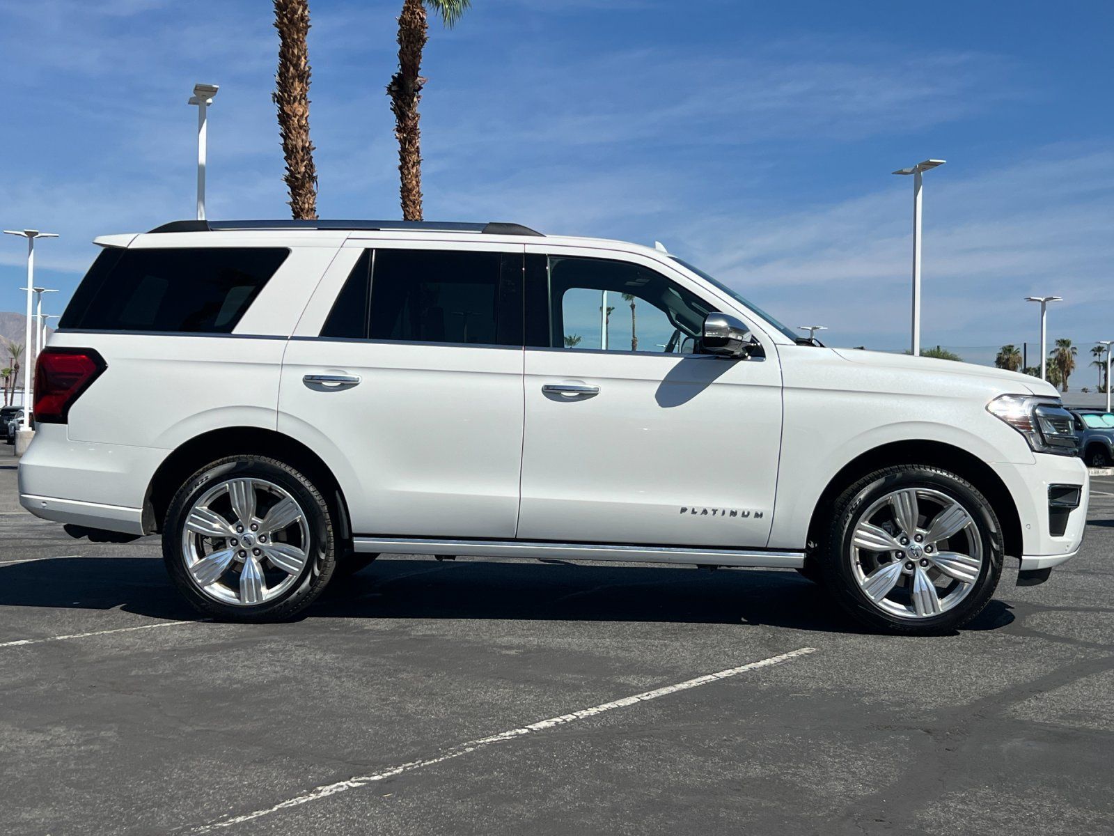 Used 2024 Ford Expedition Platinum RWD image 2