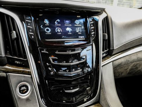 Used 2019 Cadillac Escalade ESV Platinum image 24