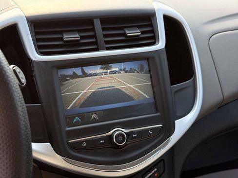 Used 2017 Chevrolet Sonic LT FWD image 17