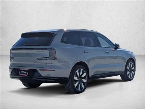 New 2025 Volvo EX90 Ultra image 2
