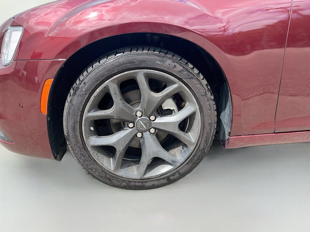 Used 2023 Chrysler 300 S RWD image 31