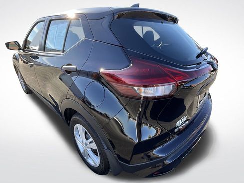 Certified 2025 Nissan Kicks Play S image 23
