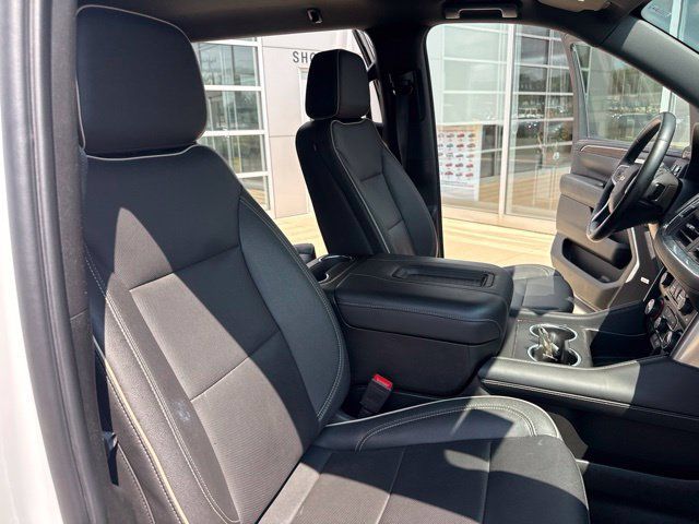 Used 2023 Chevrolet Suburban Premier RWD image 31
