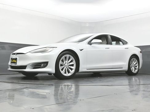 Used 2019 Tesla Model S Long Range image 51