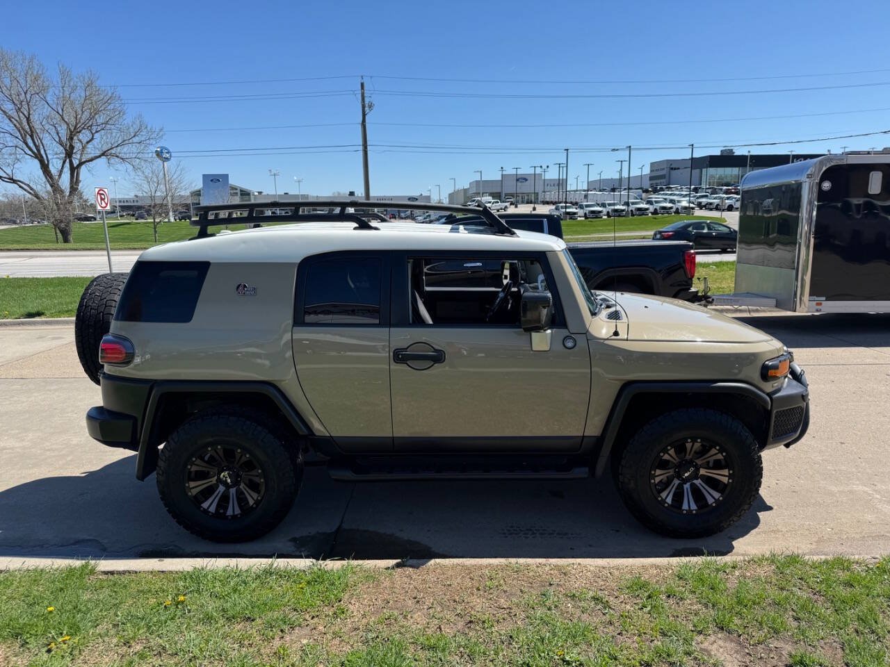 Used 2012 Toyota FJ Cruiser 4WD w/ Upgrade Pkg image 6