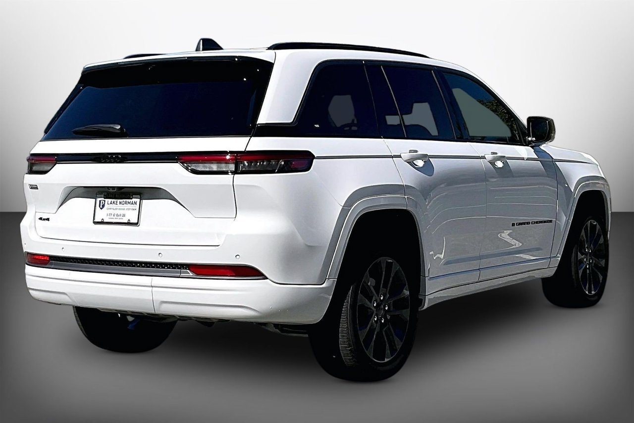 Used 2026 Jeep Grand Cherokee Limited AWD/4WD image 8