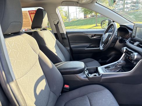Used 2021 Toyota RAV4 XLE w/ Convenience Package AWD/4WD image 24