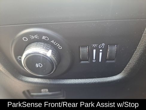 Certified 2023 Jeep Grand Cherokee L Limited w/ Luxury Tech Group II AWD/4WD image 23