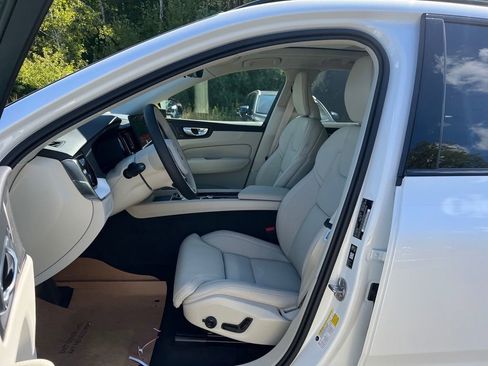 New 2026 Volvo XC60 B5 Ultra w/ Protection Package Premier AWD/4WD image 12