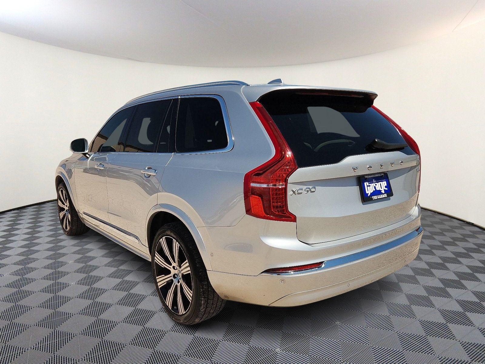 Used 2022 Volvo XC90 T6 Inscription w/ Lounge Package AWD/4WD image 3