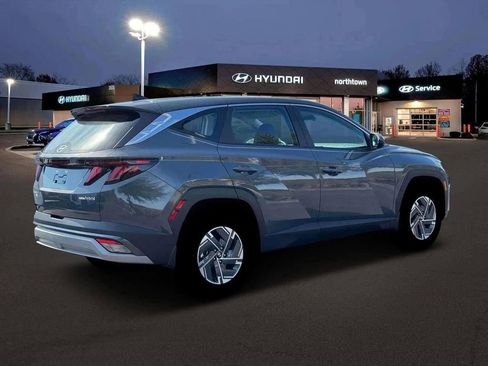 New 2026 Hyundai Tucson Blue SE w/ Tow & Go Package AWD/4WD image 8