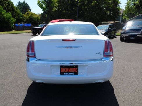 Used 2013 Chrysler 300 C RWD image 22
