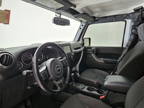 Used 2018 Jeep Wrangler Unlimited Sport S image 7