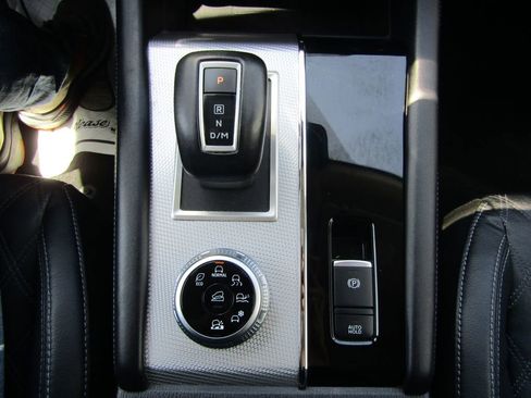 Used 2022 Mitsubishi Outlander SEL AWD/4WD image 17