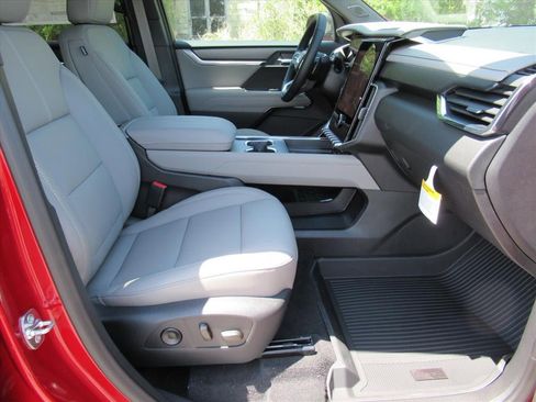 New 2026 GMC Acadia Elevation w/ Elevation Premium Package FWD image 10