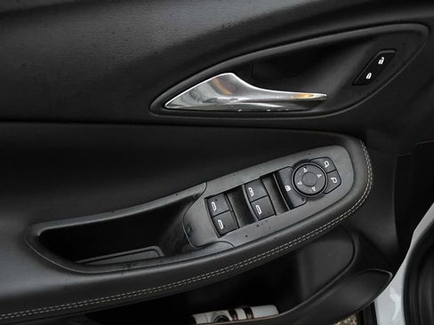 Used 2022 Buick Encore GX Preferred w/ Cold Weather Comfort Package image 11