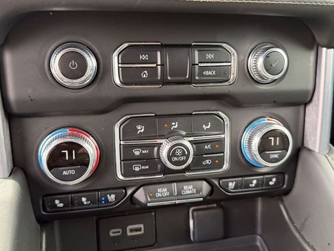 Certified 2024 GMC Yukon SLT RWD image 18