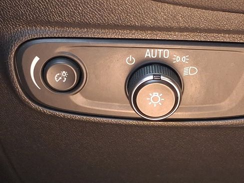 Certified 2023 Chevrolet Equinox LT AWD/4WD image 23