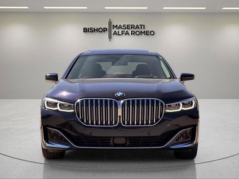 Used 2020 BMW 740i w/ Premium Package image 3