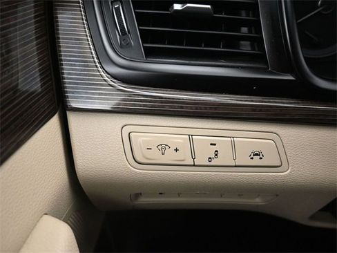 Used 2018 Hyundai Sonata Limited image 21