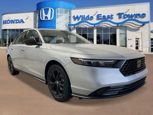 New 2025 Honda Accord SE image 8