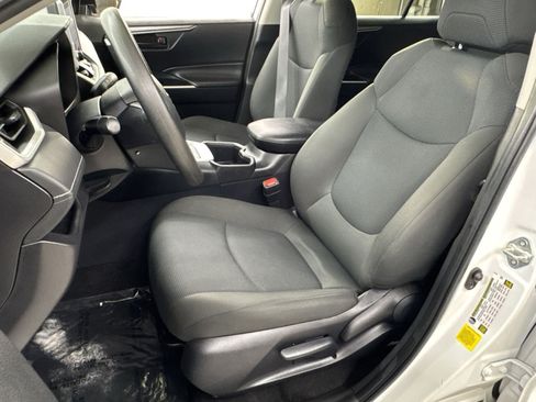 Used 2024 Toyota RAV4 LE AWD/4WD image 23