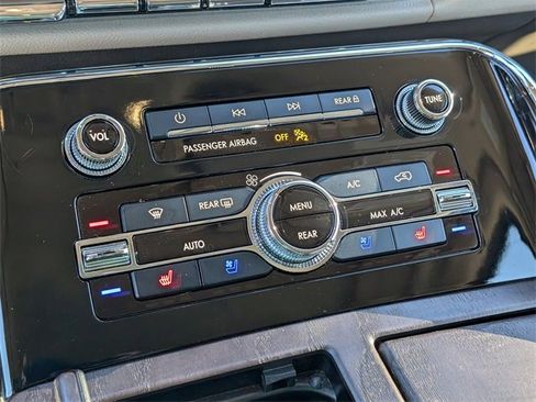 Used 2024 Lincoln Navigator Reserve image 33