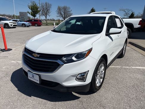 Used 2021 Chevrolet Equinox LT image 12