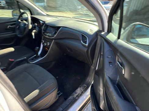 Used 2020 Chevrolet Trax LS w/ Tint and Cruise Package image 19