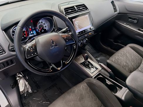 Used 2024 Jeep Wrangler Sport S image 7