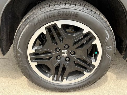 Certified 2026 Honda Pilot Touring image 13