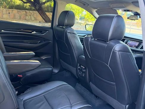 Used 2021 Buick Enclave Avenir w/ Avenir Technology Package FWD image 12