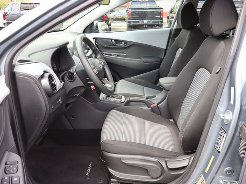Used 2019 Hyundai Kona SE w/ Cargo Package FWD image 4