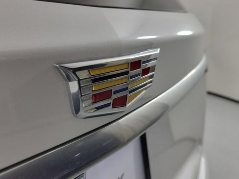 Certified 2023 Cadillac XT6 Premium Luxury FWD image 7