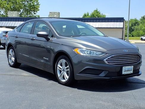 Used 2018 Ford Fusion S FWD image 2