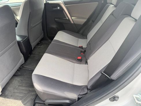 Used 2015 Toyota RAV4 XLE AWD/4WD image 9