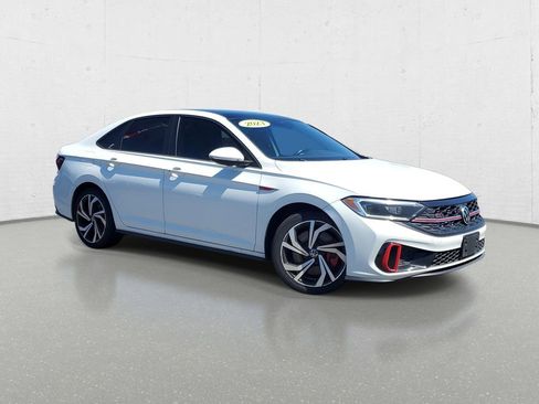 Used 2023 Volkswagen Jetta GLI Autobahn FWD image 2