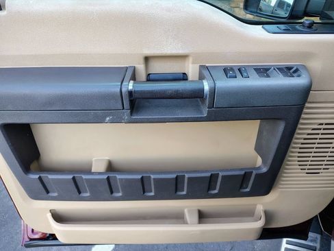 Used 2012 Ford F250 Lariat w/ Chrome Pkg AWD/4WD image 9