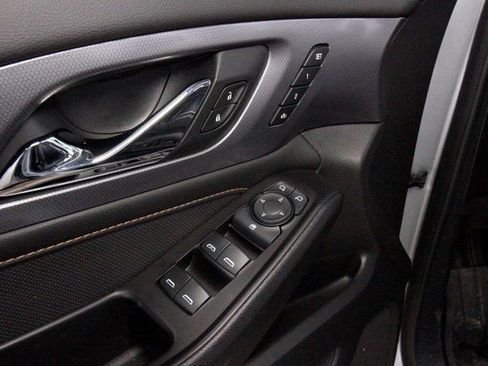 Used 2020 Chevrolet Traverse Premier w/ Redline Edition image 12