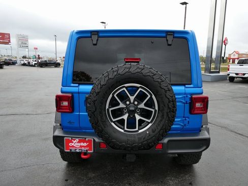 Used 2024 Jeep Wrangler Unlimited Rubicon w/ Technology Group image 6