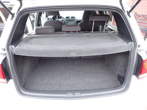 Used 2010 Volkswagen GTI 4-Door image 9