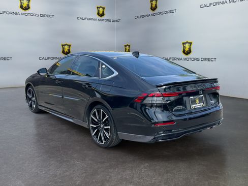 Used 2023 Honda Accord Touring image 3