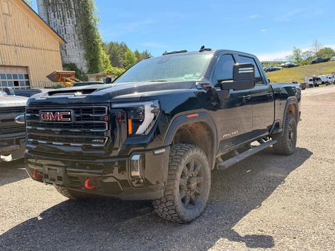 Used 2024 GMC Sierra 2500 AT4 w/ AT4 Preferred Package AWD/4WD image 1