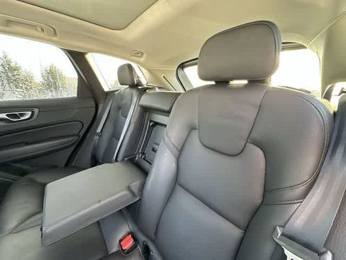Used 2023 Volvo XC60 B5 Plus w/ Climate Package image 16