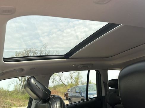 Used 2023 Jeep Grand Cherokee 30th Anniversary AWD/4WD image 31