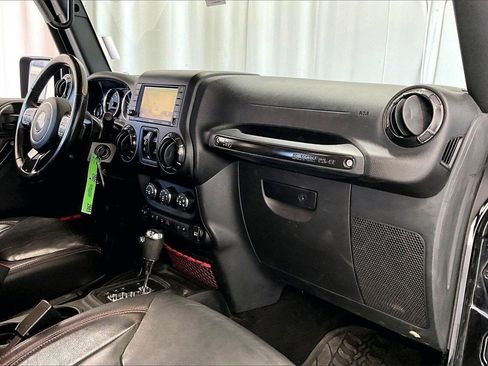 Used 2017 Jeep Wrangler Unlimited Rubicon image 28