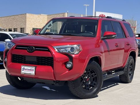 Used 2023 Toyota 4Runner SR5 Premium w/ Moonroof Package image 2