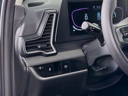 Used 2024 Kia Sportage LX image 10