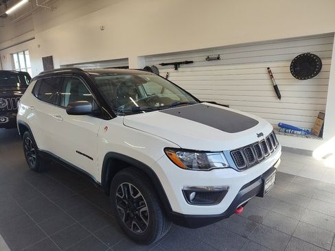 Used 2019 Jeep Compass Trailhawk image 9